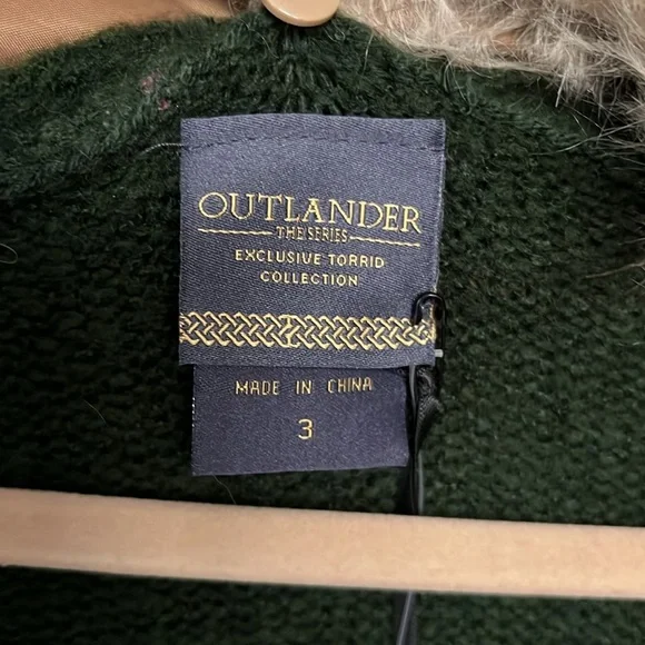 Torrid Outlander cardigan with faux fur - Picture 6 of 6